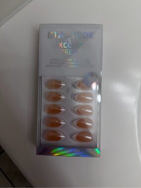 BTARTBOX Press On Nails - White and Nude French Tip
